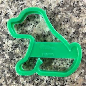 Wilton dog cookie cutter
